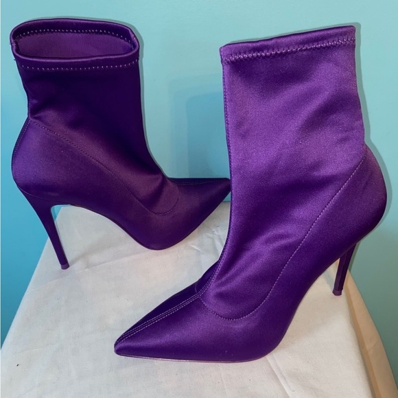 Royal Purple Aldo Cirelle stiletto stretch sock. Never worn, but no box - Picture 2 of 6